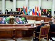 Лидеры ЕАЭС подписали декларацию о развитии союза до 2045 года Лидеры ЕАЭС подписали декларацию о развитии союза до 2045 года