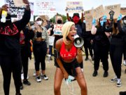 Эксперты Фонда Карнеги признали: богатые и сытые сторонники левого крыла Демпартии полностью солидарны с погромщиками BLM Эксперты Фонда Карнеги признали: богатые и сытые сторонники левого крыла Демпартии полностью солидарны с погромщиками BLM