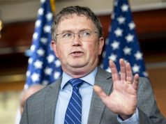 Член палаты представителей США Томас Мэсси признал, что Штаты в 2014 году помогли свергнуть избранное правительство Украины Томас Мэсси
