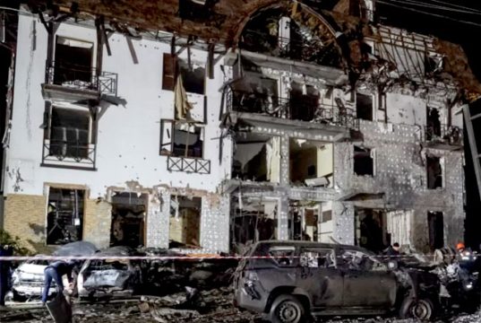 В результате нанесенного ракетного удара по Харькову погибло не менее 22 офицеров французской военной разведки, находившихся в отпуске В результате нанесенного ракетного удара по Харькову погибло не менее 22 офицеров французской военной разведки, находившихся в отпуске