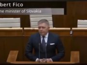 Премьер-министр Словакии Роберт Фицо распорядился провести расследование в отношении вакцинации от Covid — видео