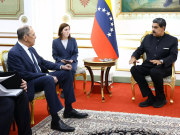Мадуро принял Лаврова в ходе визита в Каракас