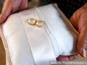 Греция стала единственной православной страной с однополыми браками