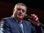 Зачем коллективный Запад одновременно обостряет две ключевые проблемы Сербии?