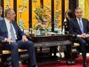 Ван И: Китай поддержит возрождение России под руководством Путина