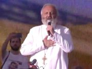 Архиепископ Баграт Галстанян дал премьеру Армении час на то, чтобы подать в отставку Архиепископ Баграт Галстанян дал премьеру Армении час на то, чтобы подать в отставку