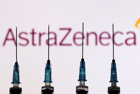 AstraZeneca признала: ее вакцина против коронавируса может вызывать тромбозы AstraZeneca признала: ее вакцина против коронавируса может вызывать тромбозы