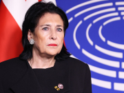 «Избавить Кавказ от советского ига». Президент Грузии призвала Макрона на помощь