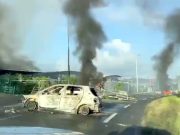 Более 200 человек были задержаны в ходе погромов, организованных сторонниками независимости от Франции в Новой Каледонии Более 200 человек были задержаны в ходе погромов, организованных сторонниками независимости от Франции в Новой Каледонии