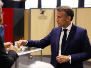 Макрон распустил Национальное собрание после поражения на выборах