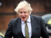 Борис Джонсон выглядит полным имбецилом… Борис Джонсон выглядит полным имбецилом