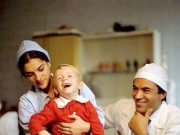 Однажды с девочкой Расой случилась беда. И никто не собирал по Сети деньги на операции… Однажды с девочкой Расой случилась беда. И никто не собирал по Сети деньги на операции...