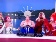 Вот те самые кадры пародии на Тайную Вечерю Христа и апостолов Вот те самые кадры пародии на Тайную Вечерю Христа и апостолов