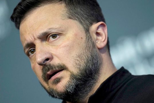 Зеленский — если мы говорим о каких-то изменениях наших территорий, то нужно понять мнение народа Украины, а не только мое. Потому что народ является владельцем Украины», —западные хозяева начали процесс принуждения Украины к согласию на потерю территорий Зеленский — если мы говорим о каких-то изменениях наших территорий, то нужно понять мнение народа Украины, а не только мое. Потому что народ является владельцем Украины", —западные хозяева начали процесс принуждения Украины к согласию на потерю территорий