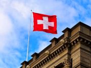 Власти Швейцарии забрали дочь у семейной пары после того, как родители отказались разрешить ей сменить пол Власти Швейцарии забрали дочь у семейной пары после того, как родители отказались разрешить ей сменить пол