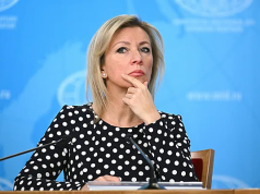 Захарова прокомментировала нападение британского дипломата на журналистов во Внукове