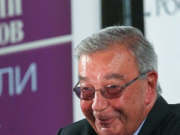 Ему верили сразу и без оговорок