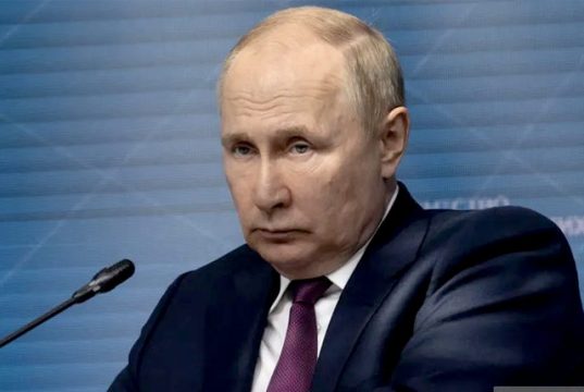 Путин готовит страну к новым испытаниям Путин готовит страну к новым испытаниям