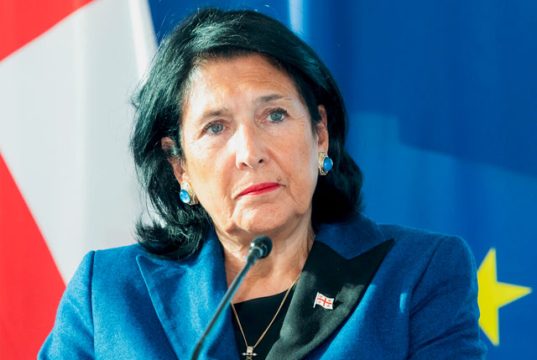 Президент Грузии Зурабишвили поддержала оппозиционные силы и опубликовала результаты экзитполов оппозиции Президент Грузии Зурабишвили поддержала оппозиционные силы и опубликовала результаты экзитполов оппозиции