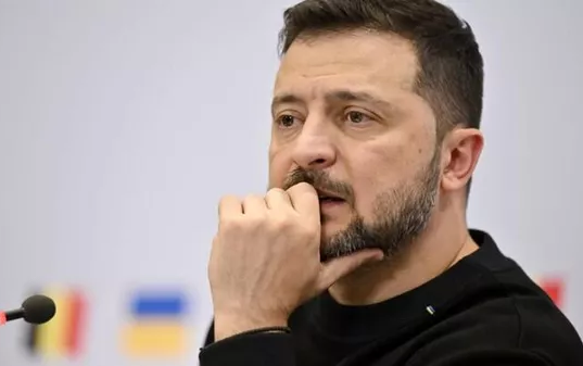 «Это ящик Пандоры»: Зеленский испугался звонка Шольца Путину