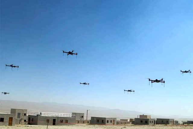 «Время примитивных решений и FPV уходит»: Рогозин предрек первое боевое задействование роя беспилотников «Время примитивных решений и FPV уходит»: Рогозин предрек первое боевое задействование роя беспилотников