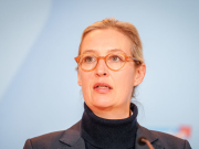 Bild: лидер АдГ возглавляет рейтинг популярности среди кандидатов в канцлеры