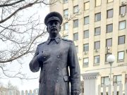 Памятник Иосифу Виссарионовичу Сталину установили в Вологде Памятник Иосифу Виссарионовичу Сталину установили в Вологде