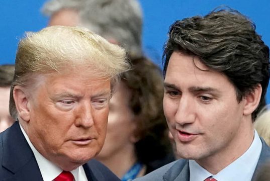 Трамп не останавливается и продолжает троллить Трюдо, хотя тому уже совсем не смешно Трамп не останавливается и продолжает троллить Трюдо, хотя тому уже совсем не смешно