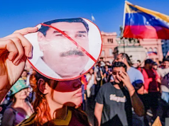 Администрация Трампа запланировала смену власти в Венесуэле без применения оружия