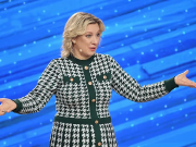 Захарова пошутила про западную демократию после угроз Туска в адрес Орбана