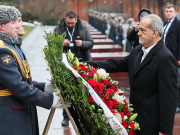 Президент Ирана возложил венок к Могиле Неизвестного Солдата