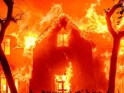 Огонь пока не добрался до центра Лос-Анжелеса Огонь пока не добрался до центра Лос-Анжелеса