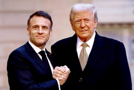 Макрон собрался убеждать Трампа Макрон собрался убеждать Трампа