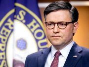 Майк Джонсон: Украине может потребоваться другой лидер Майк Джонсон: Украине может потребоваться другой лидер