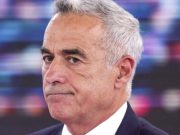 Конституционный суд Румынии отклонил первые иски о снятии с выборов оппозиционного кандидата Кэлина Джорджеску Конституционный суд Румынии отклонил первые иски о снятии с выборов оппозиционного кандидата Кэлина Джорджеску