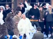 В Куршевеле перемирие уже наступило — украинцы и россияне вместе танцуют под группу «Ленинград» В Куршевеле перемирие уже наступило - украинцы и россияне вместе танцуют под группу «Ленинград»