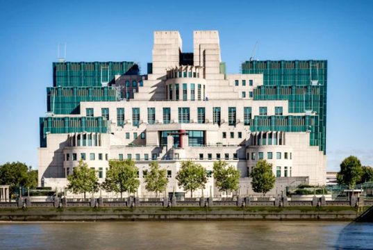 MI-6 передали новые разведданные Зеленскому в Лондоне MI-6 передали новые разведданные Зеленскому в Лондоне