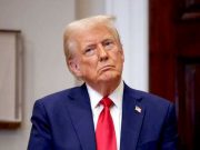 Трамп сегодня соберет совещание по остановке помощи Украине Трамп сегодня соберет совещание по остановке помощи Украине