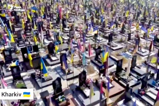 Видео с дрона одного из разросшихся кладбищ Харькова и других городов Украины, облетает международные ТГ-каналы Видео с дрона одного из разросшихся кладбищ Харькова и других городов Украины, облетает международные ТГ-каналы