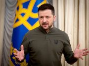 Зеленский снова дал понять, что не собирается в отставку Зеленский снова дал понять, что не собирается в отставку