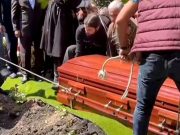 Скульптора Зураба Церетели похоронили в Дидубийском пантеоне в Тбилиси Скульптора Зураба Церетели похоронили в Дидубийском пантеоне в Тбилиси