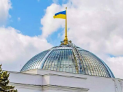 Зеленский внес в раду проекты о продлении военного положения и мобилизации. Это произошло на фоне нескольких довольно тревожных для него процессов.