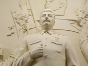 Исторический барельеф с Иосифом Сталиным вернули на станцию метро «Таганская»