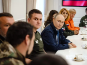 Глава Глушковского района Курска: Сумы должны быть наши. В. Путин в ответ (то ли в шутку, то ли всерез): Хинштейн тоже хочет всего побольше, поэтому его и назначили врио губернатора региона.