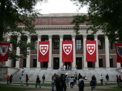 Плющит: у Гарварда отняли дойную корову