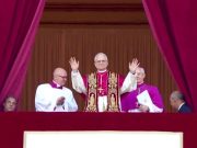 Лев XIV не успел вступить в должность понтифика, а уже оказался в эпицентре первого скандала Лев XIV не успел вступить в должность понтифика, а уже оказался в эпицентре первого скандала