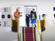 Жена Макрона дала ему пощечину. Видео Жена Макрона дала ему пощечину. Видео