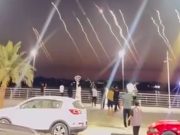 Иранцы наблюдают за массированным пуском баллистических ракет по Израилю Иранцы наблюдают за массированным пуском баллистических ракет по Израилю