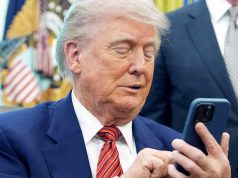 Трамп утверждает, что вчера разговаривал с Путиным Трамп утверждает, что вчера разговаривал с Путиным