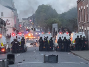 В Северной Ирландии третий день бушуют беспорядки после попытки изнасилования девочки румынами